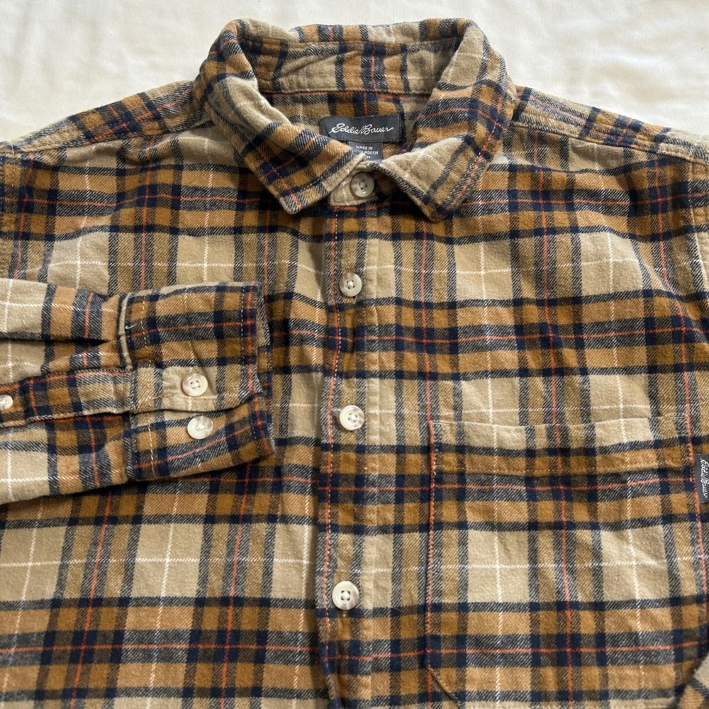Eddie Bauer Mens Plaid Flannel Button Down Shirt Tan Navy EMT5568S Small